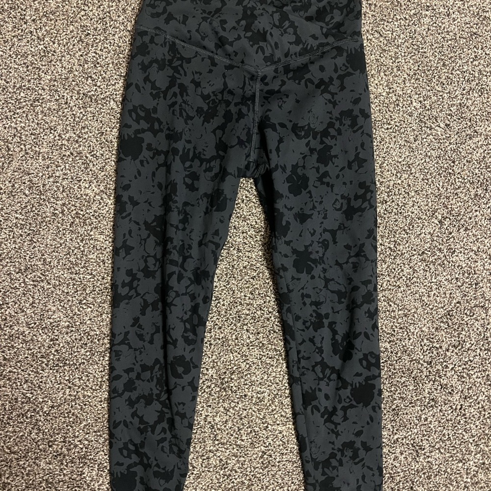 Danskin Women Charcoal Floral Leggings